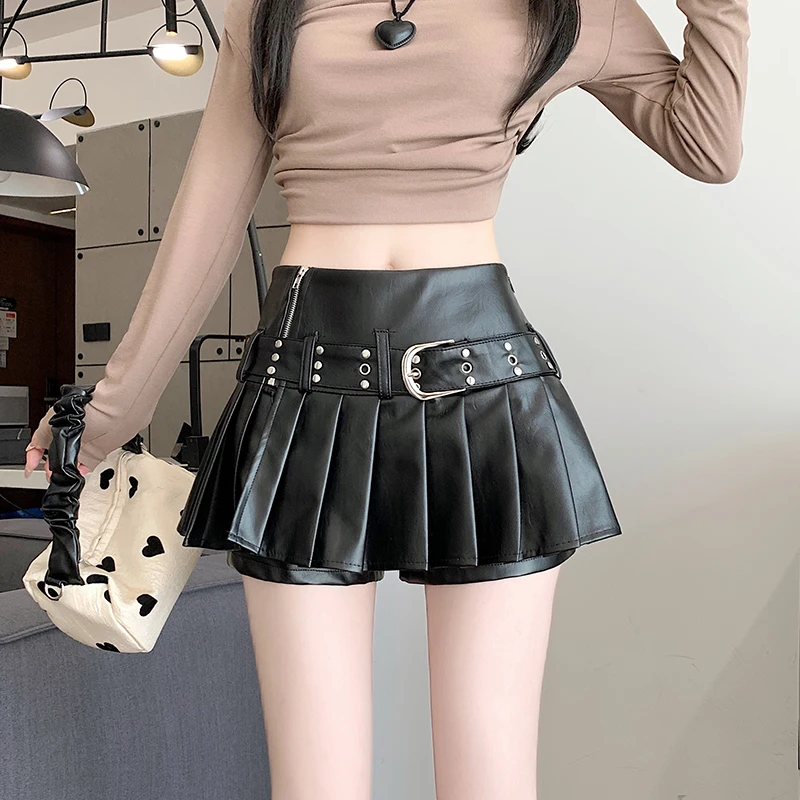 Women's Black Gothic A-line Pleated Leather Skirt Y2k Mini Shorts Skirts Harajuku Korean Emo Skirt 2000s Vintage Clothes Summer - Image 4